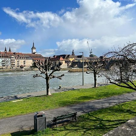 Stilvolle Wohnung An Der Alten Mainbruecke Würzburg Exteriör bild